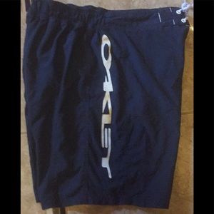 Oakley men's navy blue size 36 swim trunks